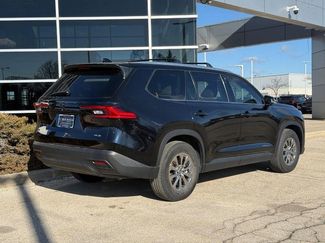 Used 2024 Toyota Grand Highlander XLE video 2