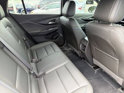 Used 2025 Buick Envista Sport Touring w/ Convenience I Package FWD image 27