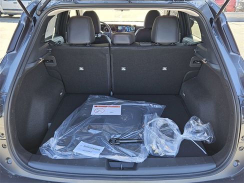 New 2026 Nissan Kicks SR image 13