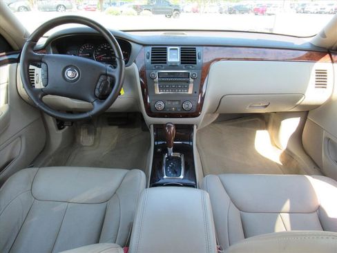 Used 2010 Cadillac DTS Luxury image 11