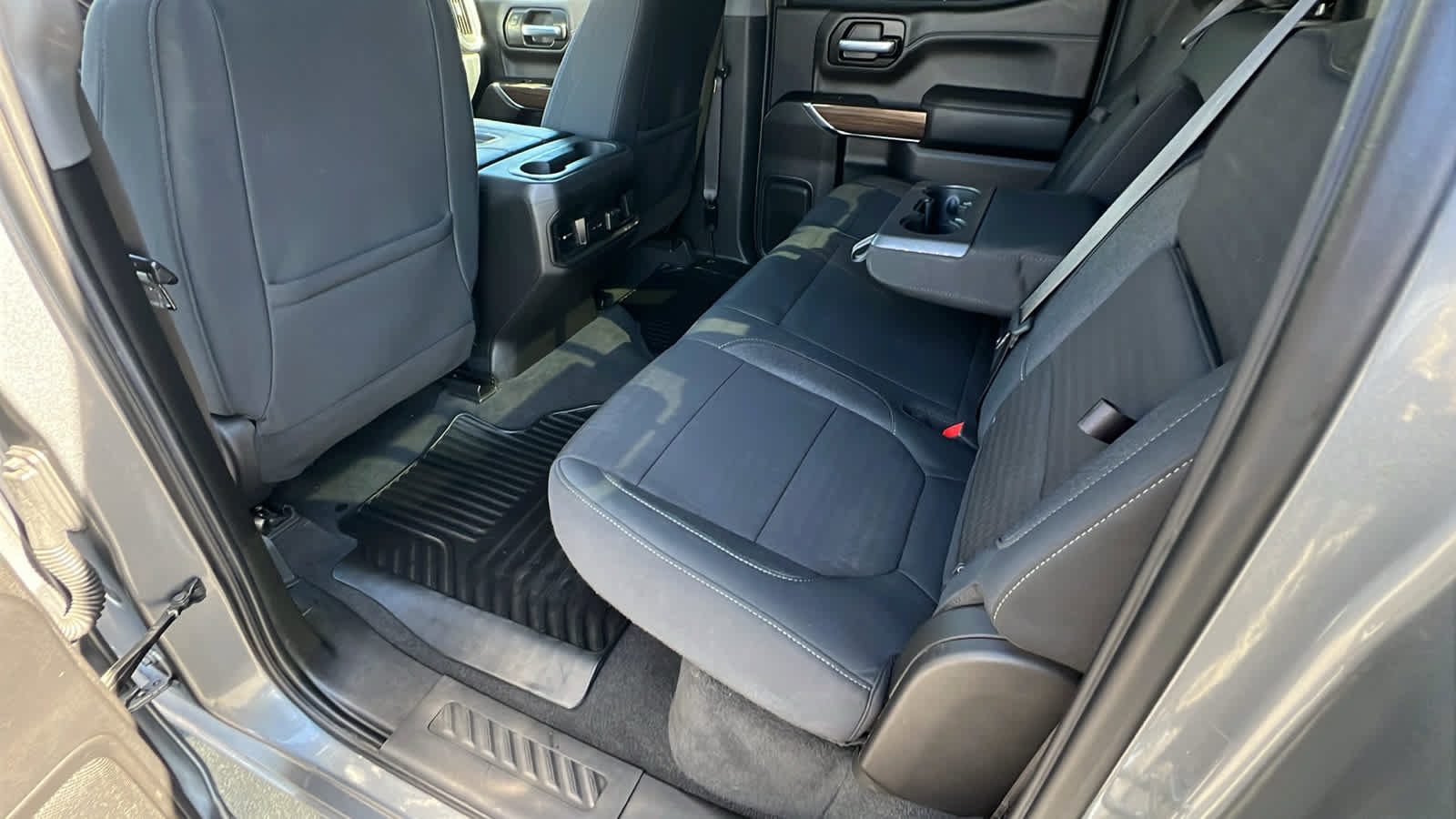 Used 2021 Chevrolet Silverado 1500 RST w/ Convenience Package II AWD/4WD image 24