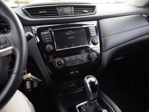 Used 2019 Nissan Rogue S w/ Special Edition Package image 12