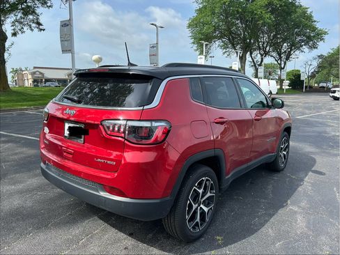 Used 2025 Jeep Compass Limited AWD/4WD image 5