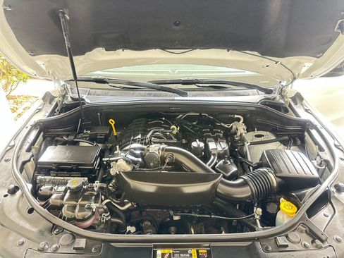 Used 2024 Dodge Durango SXT image 37