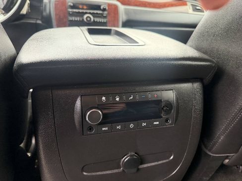Used 2013 Chevrolet Suburban LT AWD/4WD image 13