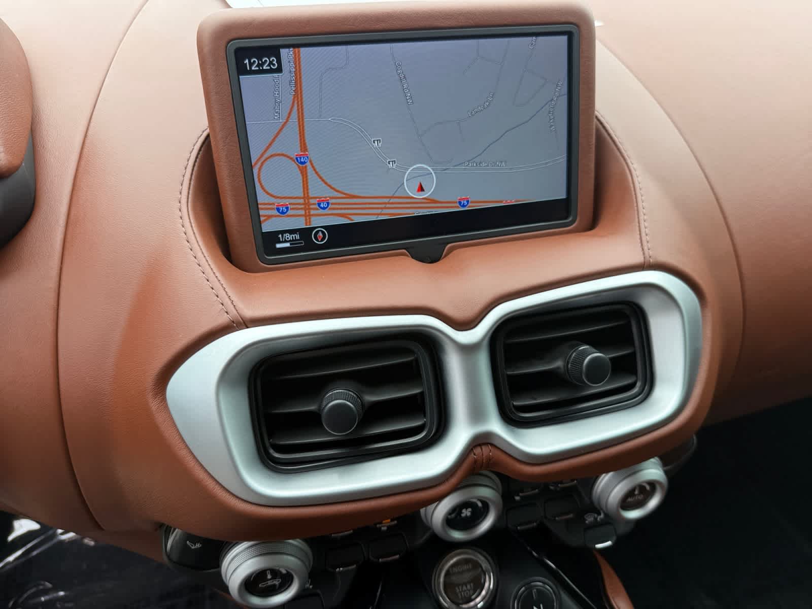 Used 2019 Aston Martin V8 Vantage Coupe RWD image 13