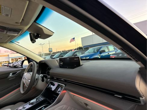 Used 2024 Genesis GV80 3.5T w/ Prestige Package image 27