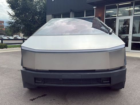 Used 2024 Tesla Cybertruck AWD Crew Cab image 3