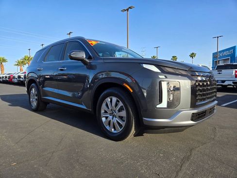 Used 2024 Hyundai Palisade SEL FWD image 1