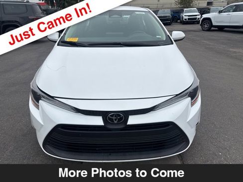 Used 2023 Toyota Corolla LE image 9