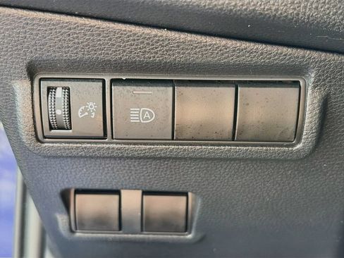 Used 2022 Toyota Corolla Cross LE AWD/4WD image 10