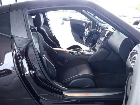 Used 2015 Nissan 370Z Coupe RWD image 31