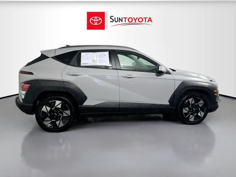 Used 2024 Hyundai Kona SEL FWD image 2