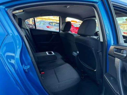 Used 2012 MAZDA MAZDA3 i Touring image 16