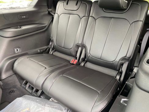 New 2025 Jeep Grand Cherokee L Limited image 7