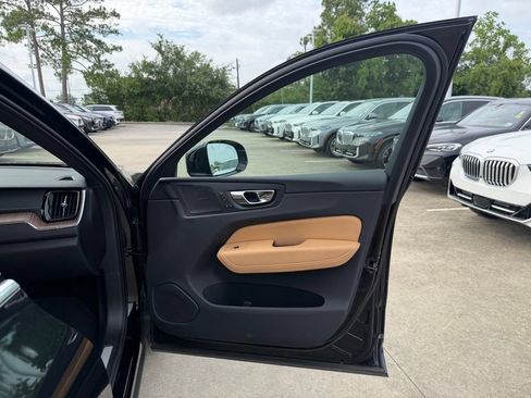 Used 2022 Volvo XC60 B6 Inscription w/ Advanced Package AWD/4WD image 26
