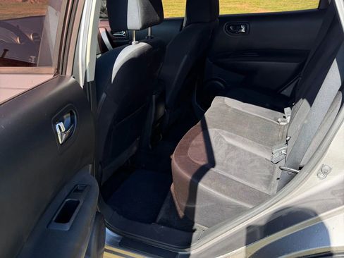 Used 2013 Nissan Rogue S image 6