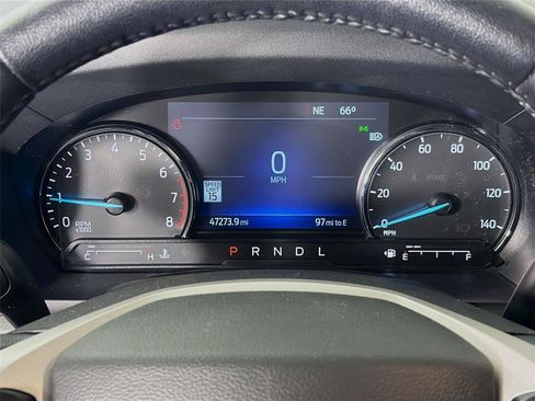 Used 2022 Ford Explorer XLT w/ Equipment Group 202A AWD/4WD image 13