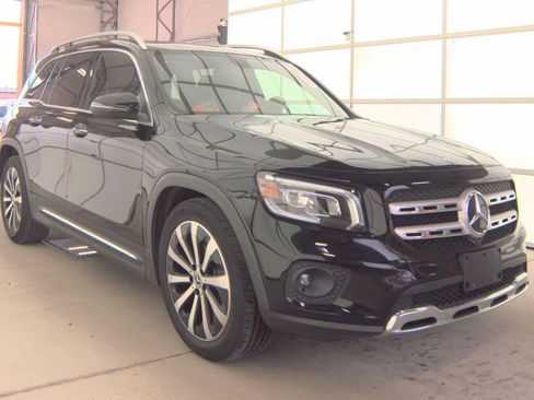 Used 2020 Mercedes-Benz GLB 250 4MATIC image 3