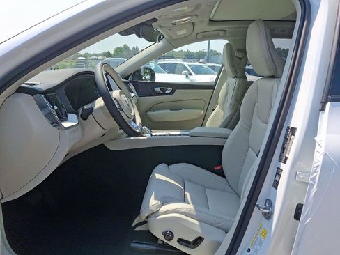 New 2026 Volvo XC60 B5 Ultra w/ Protection Package Premier image 9
