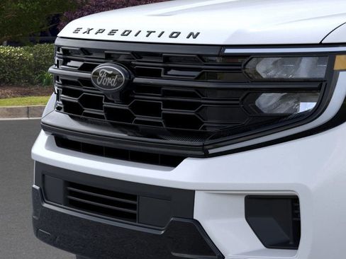 New 2026 Ford Expedition Platinum w/ Stealth Appearance Package image 17