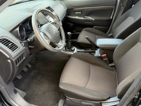 Used 2018 Mitsubishi Outlander Sport LE image 9