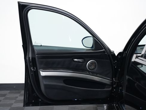 Used 2011 BMW M3 Sedan image 23