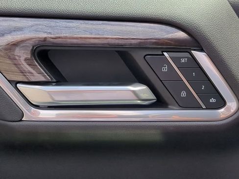 New 2025 Chevrolet Silverado 2500 LTZ w/ LTZ Convenience Package image 20