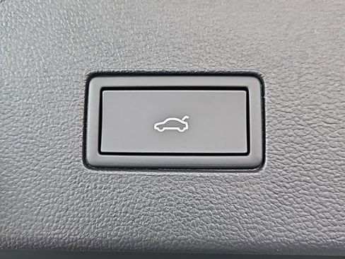 New 2026 Volkswagen Atlas SE FWD image 22