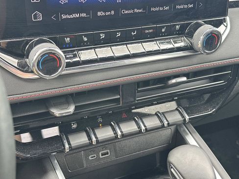 Certified 2023 Chevrolet Colorado Z71 w/ Z71 Convenience Package 2 image 28