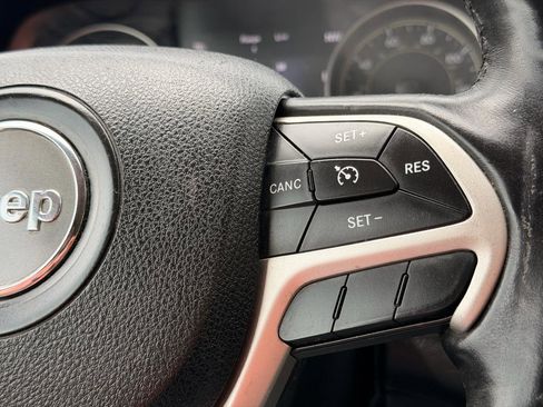 Used 2014 Jeep Cherokee Trailhawk w/ Leather Interior Group AWD/4WD image 24