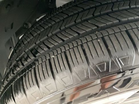 Certified 2025 Honda Pilot EX-L image 28