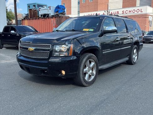 Used 2013 Chevrolet Suburban LTZ AWD/4WD image 3