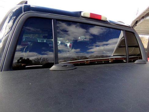 Used 2004 Ford Explorer Sport Trac XLT image 17