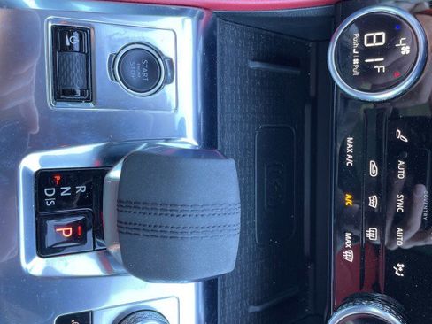 Used 2021 Jaguar F-PACE R-Dynamic S image 20