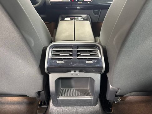 Certified 2024 BMW 530i w/ Premium Package RWD image 31