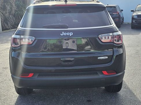 Used 2018 Jeep Compass Latitude w/ Popular Equipment Group image 11