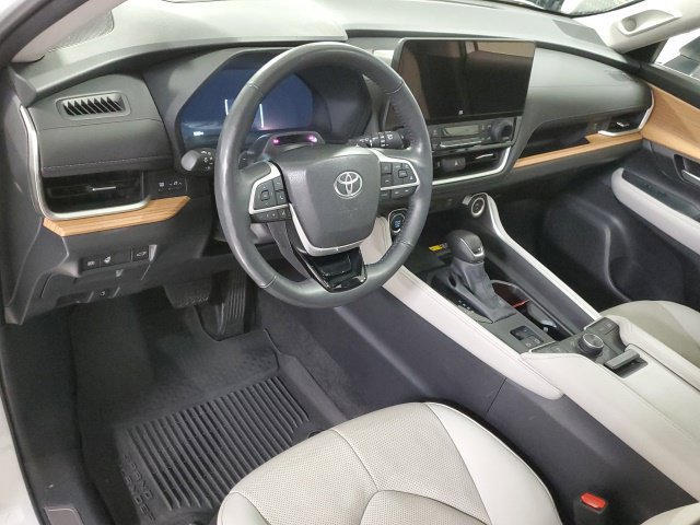 Used 2025 Toyota Grand Highlander AWD image 12