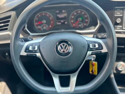 Used 2021 Volkswagen Jetta SE FWD image 16