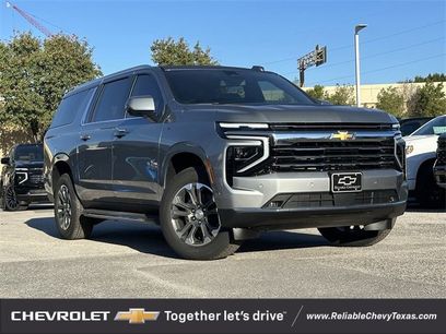 New 2026 Chevrolet Suburban LT w/ Comfort Package