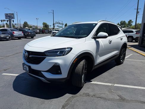 Used 2020 Buick Encore GX Essence FWD image 3