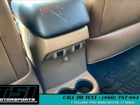Used 2014 Jeep Wrangler Unlimited Sahara w/ Connectivity Group AWD/4WD image 29