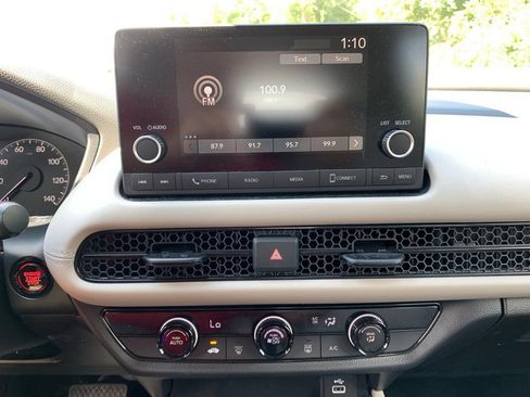 Used 2025 Honda HR-V LX image 17