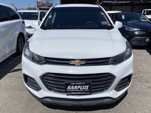 Used 2017 Chevrolet Trax LS FWD image 3