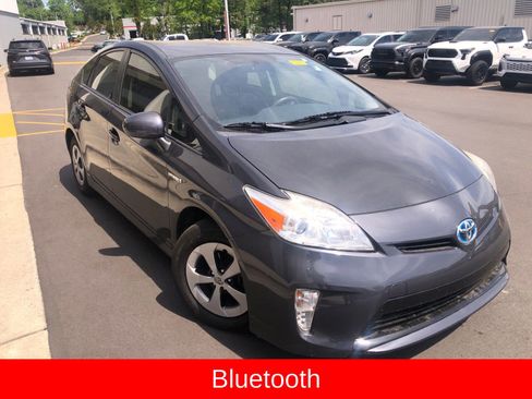 Used 2015 Toyota Prius Two image 2
