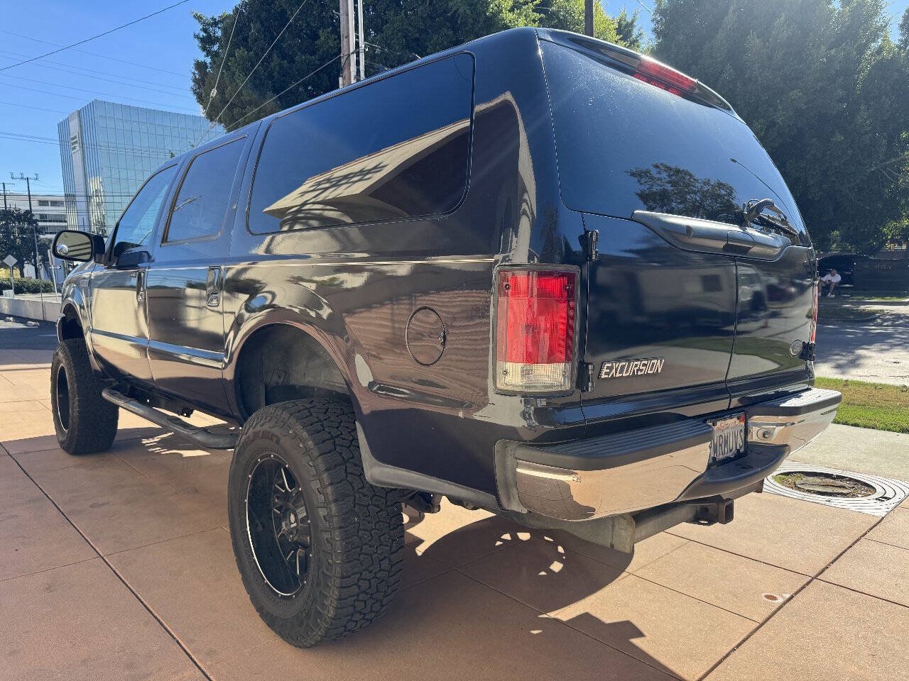 Used 2000 Ford Excursion XLT RWD image 7