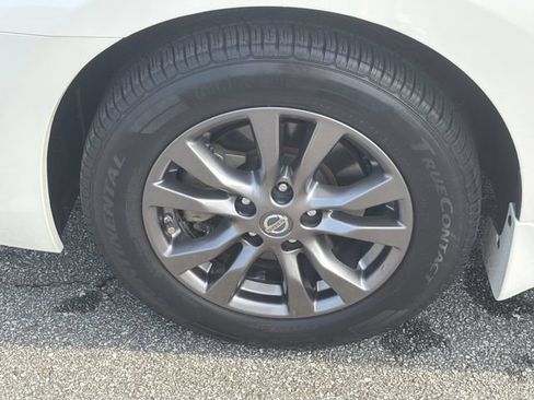 Used 2015 Nissan Altima 2.5 S w/ Special Edition Package FWD image 13