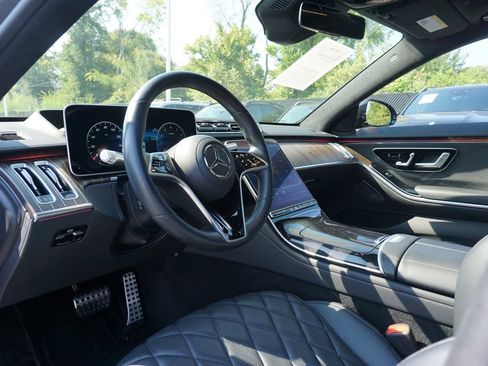 Certified 2023 Mercedes-Benz S 580 4MATIC Sedan image 12