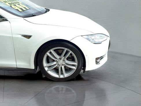 Used 2014 Tesla Model S 85 image 26