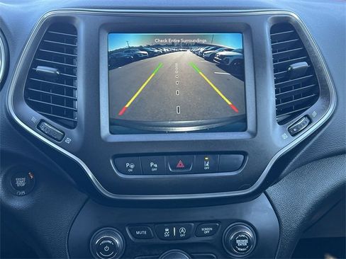 Used 2021 Jeep Cherokee Trailhawk w/ Sun, Sound & Nav Group image 12